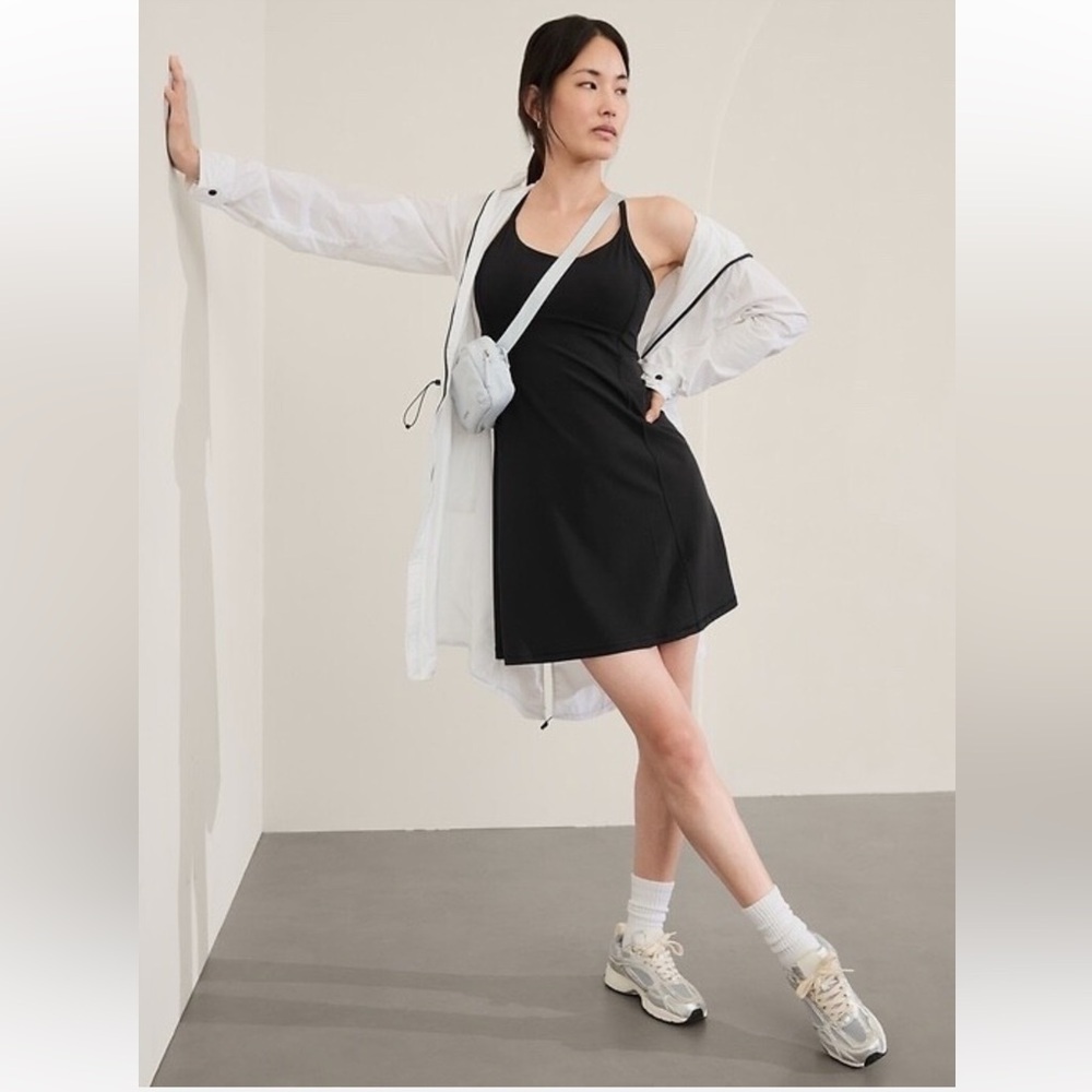BNWT Athleta Vital Dress